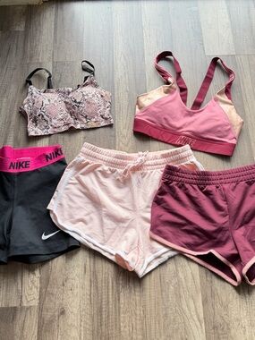 BUNDLE of 5 Women’s Activewear 🎧💕Nike & Juicy Couture S/XS Pink, Purple
